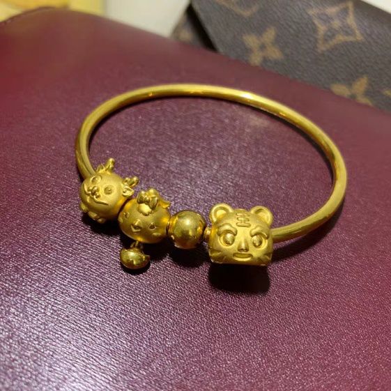 周生生黄金版潘多拉,周生生最新款珠宝