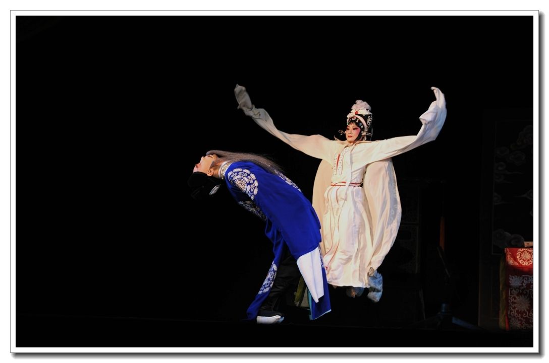 窦娥冤的三桩誓愿的关系,窦娥冤有怎样的冤情