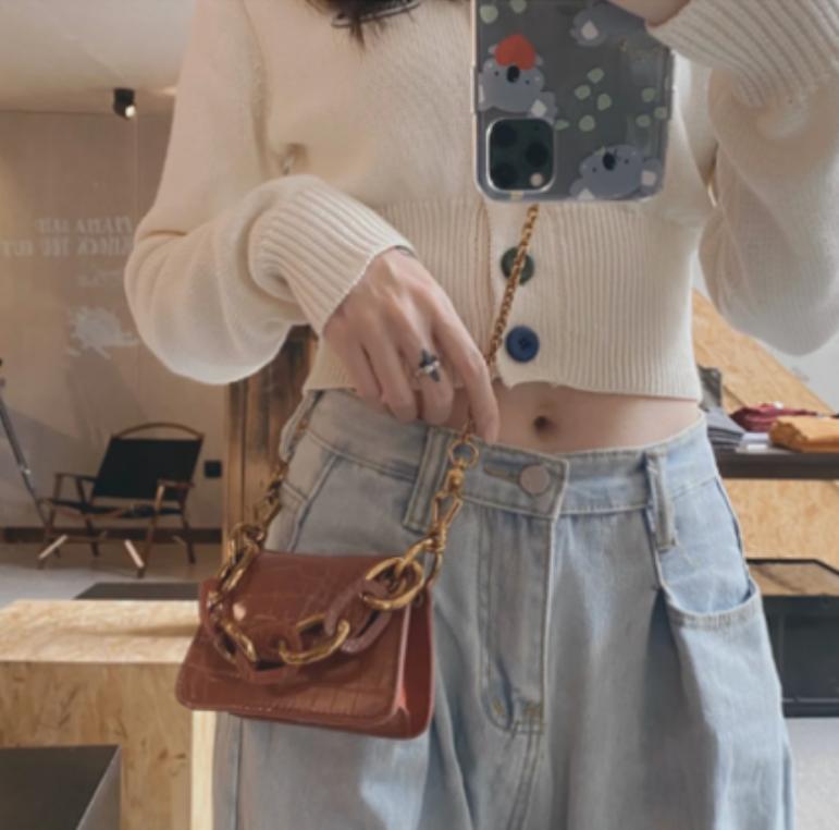 有品位的女人,搭配都会注意这个细节,时尚加倍,穿出杂志大片感