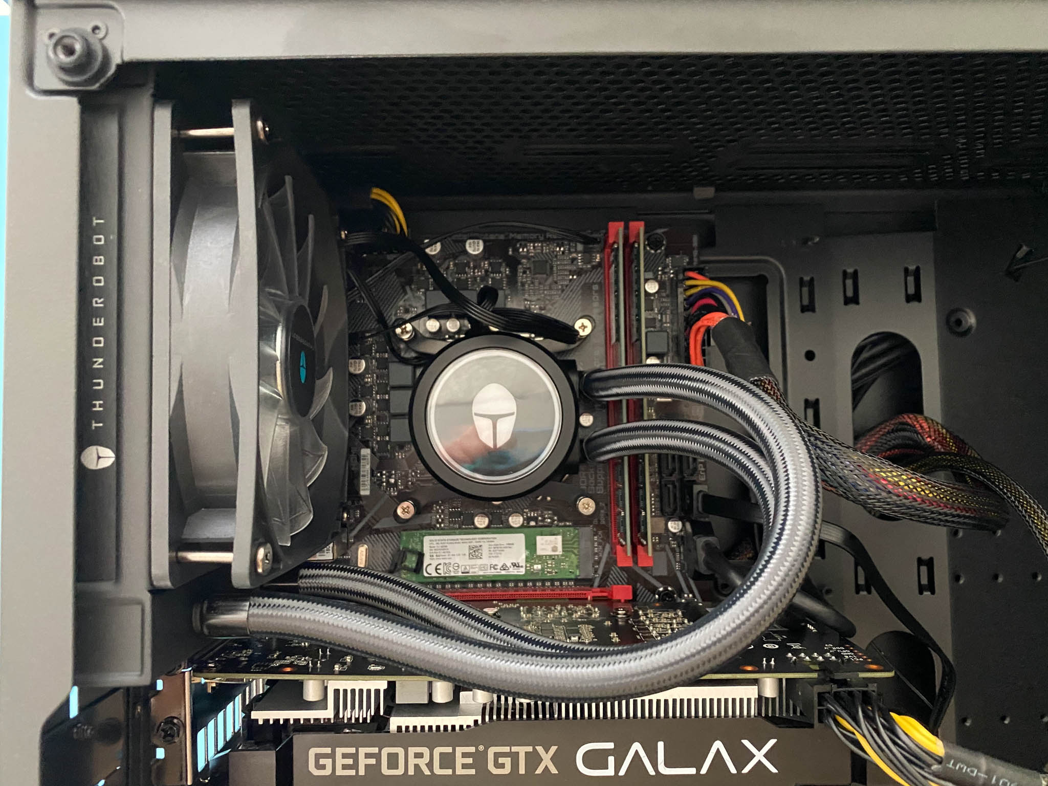 风冷还需水，水冷也要风，电脑CPU散热风冷水冷哪个适合你？