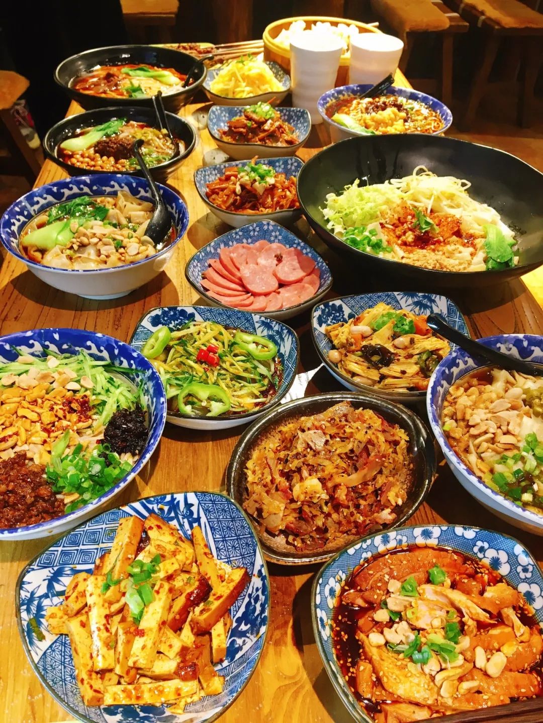 一碗小面一把青菜,一碗小面二个小菜