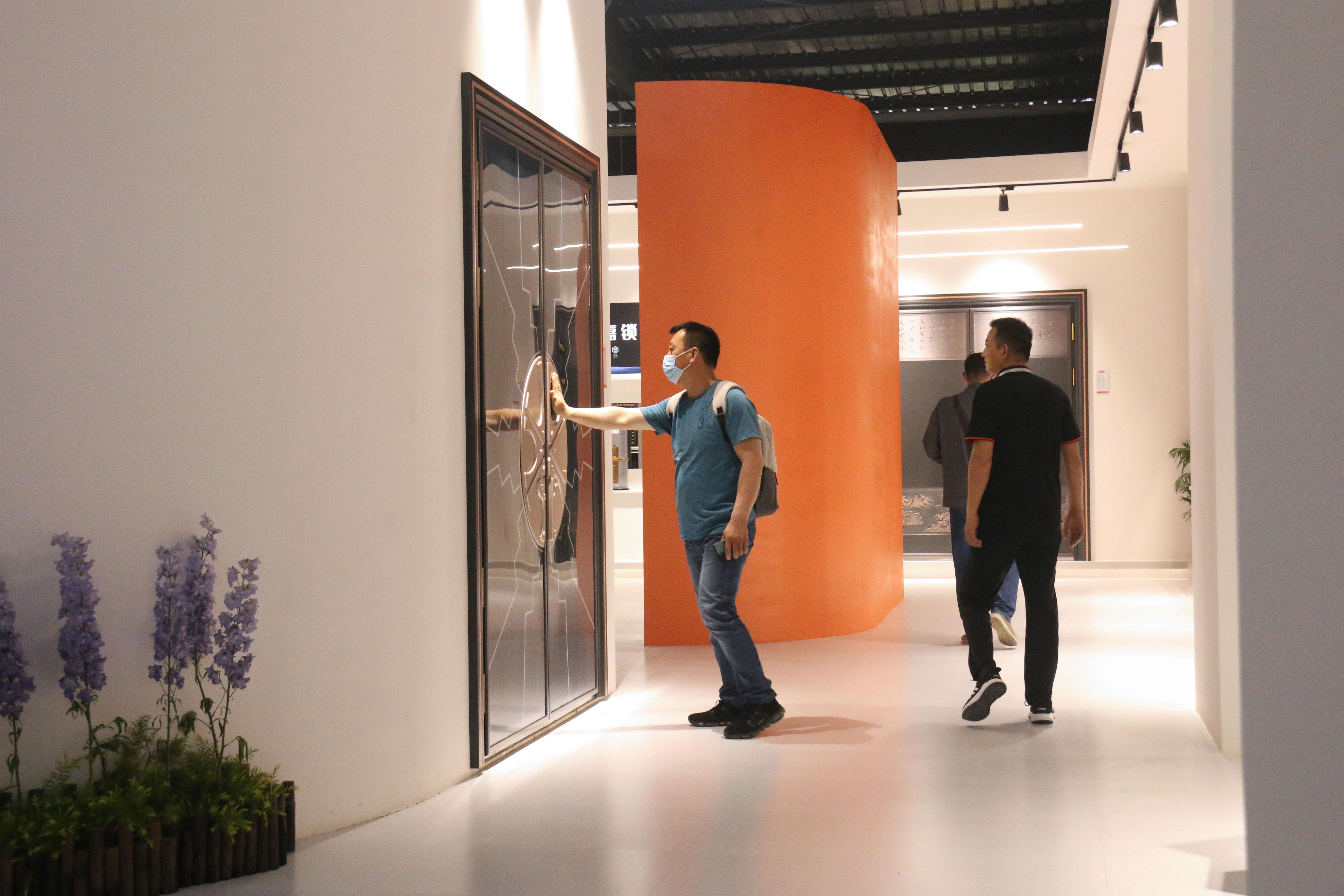 耀出·新境界！万嘉集团新品发布会，以远见启新篇