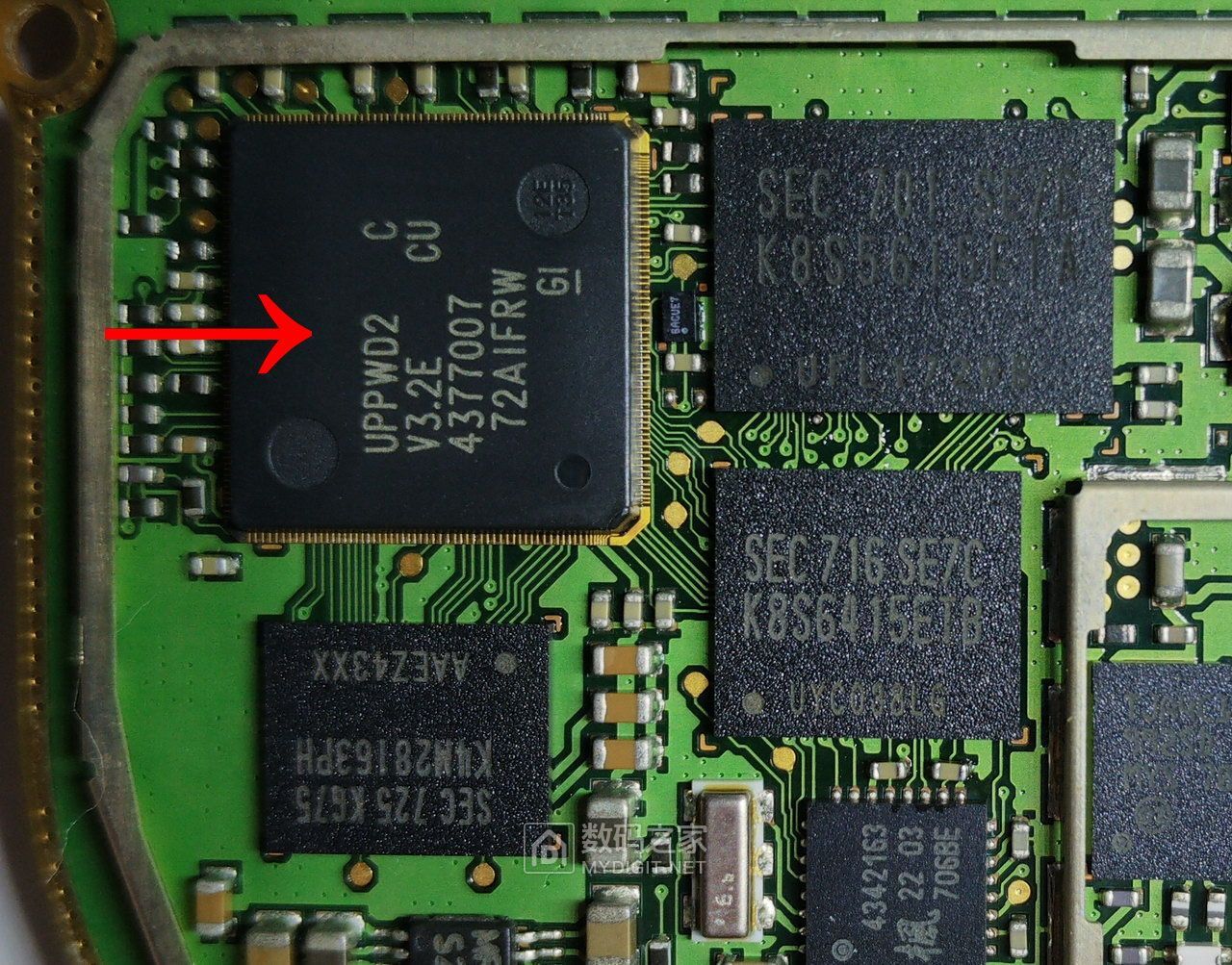 十五年前的直板机皇诺基亚NOKIA7610拆解，时代艳惊四座的设计！