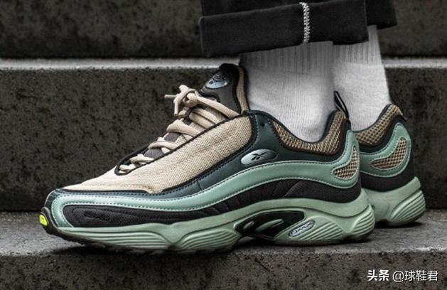 锐步高帮休闲鞋为何越来越便宜,锐步daytonadmx金色鞋评