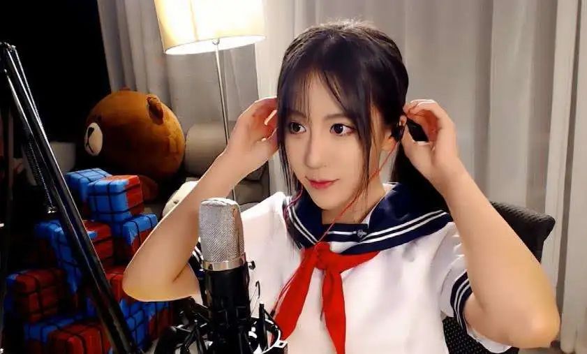 有人搞事？小团团自曝有人大量收购粉丝牌账号：注意言行