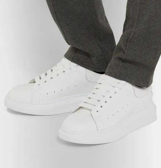 开车不可穿什么鞋,开车穿的小白鞋网布