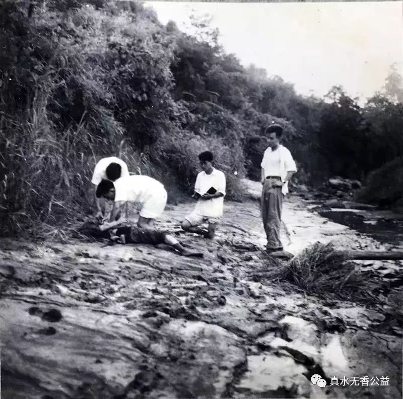 中国法医解剖无名女尸现场,女法医在殡仪馆解剖尸体