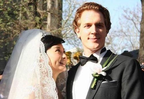 效法伏明霞嫁大20富商，老公曾和袁立同居12年，张怡宁如今怎样？