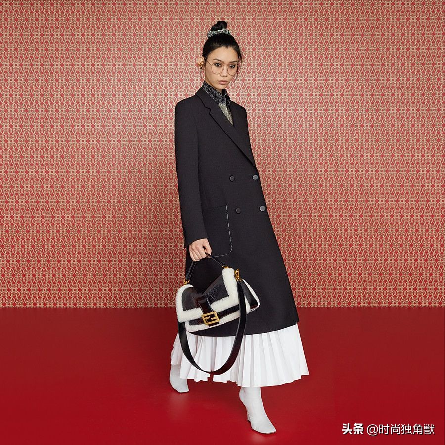 冬季温暖毛绒穿搭既少女又软萌,让秋冬内搭也穿出时髦感