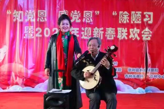 黑龙江勃利:京东大鼓歌盛世琴弦弹奏时代音