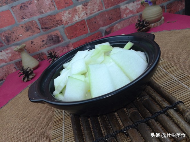 炖大骨头汤少了怎么办,炖大骨不香