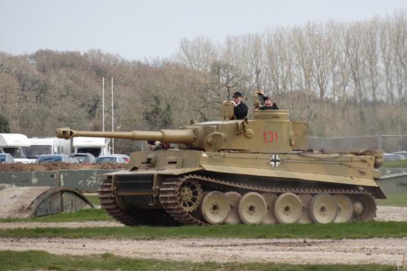 二战德国虎式坦克实用性,二战时期的虎式坦克有多厉害