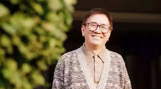 李成儒犀利?黄霑骂刘德华三年,让成龙羞愧助谭咏麟成才