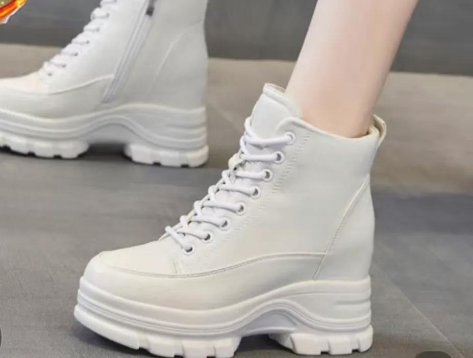 松糕鞋穿搭技巧,明星穿松糕鞋穿搭