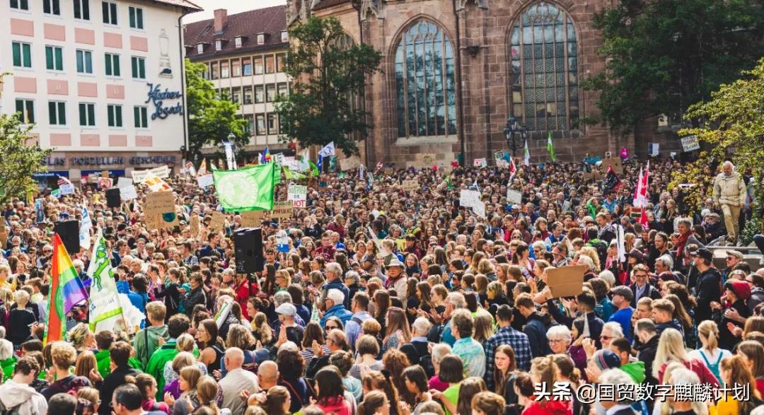 爆！小鹏汽车取消大小周；eBay开拓C2C市场；德国铁路又叒*工罢**...