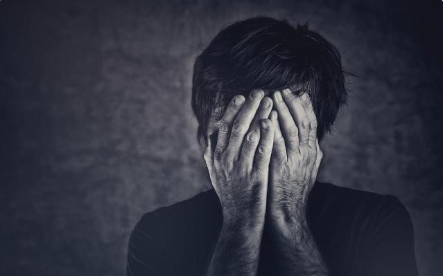 焦虑引起胸闷气短怎么缓解,焦虑引发的胸闷气短如何治疗