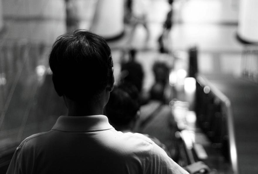 谢谢你喜欢我但是很抱歉,谢谢你喜欢我歌曲原唱