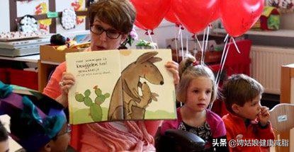 深圳地铁站避孕套广告被撤为何人流广告大行其道？