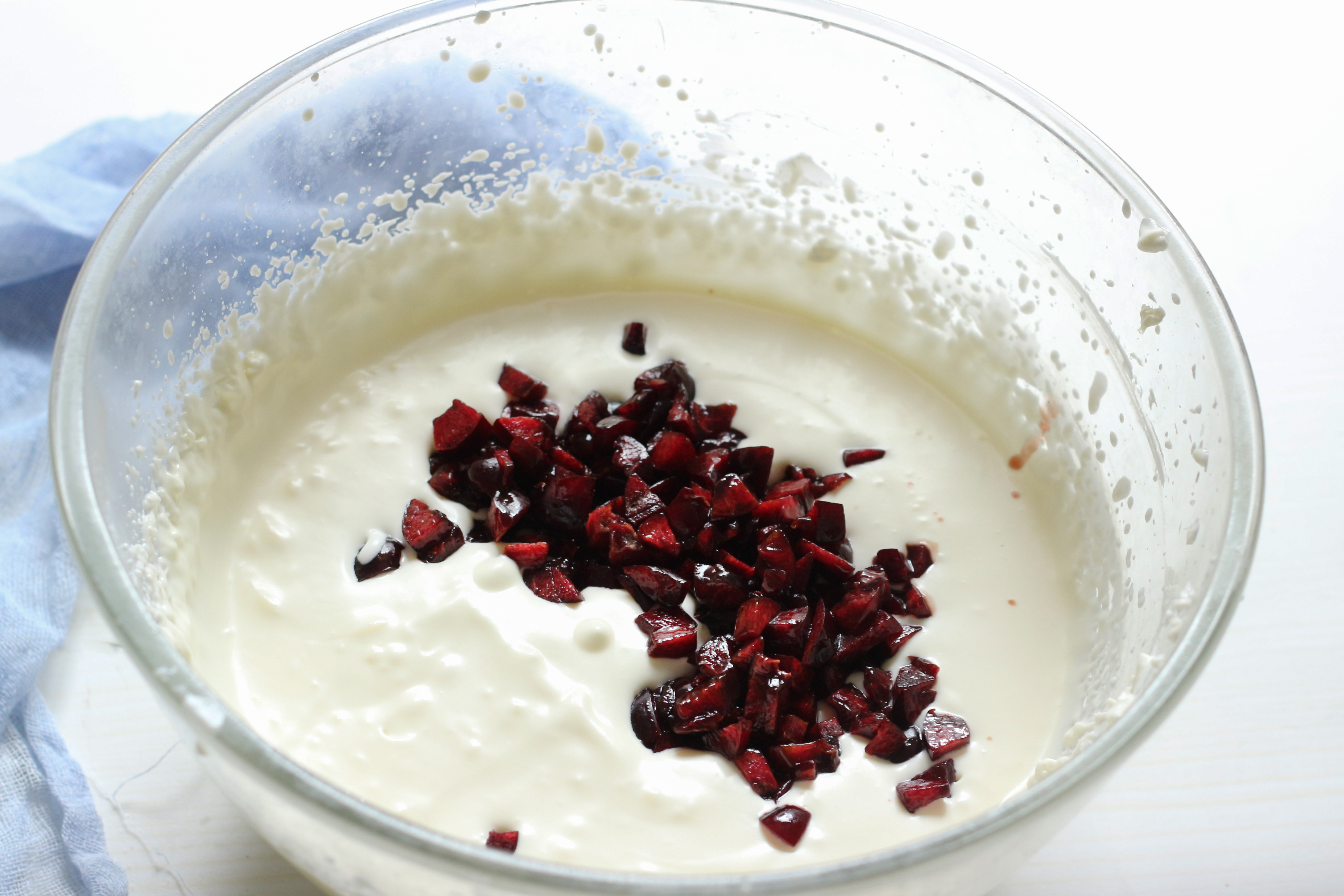 教你做不用打蛋器的蛋糕,新手学做蛋糕抹面裱花