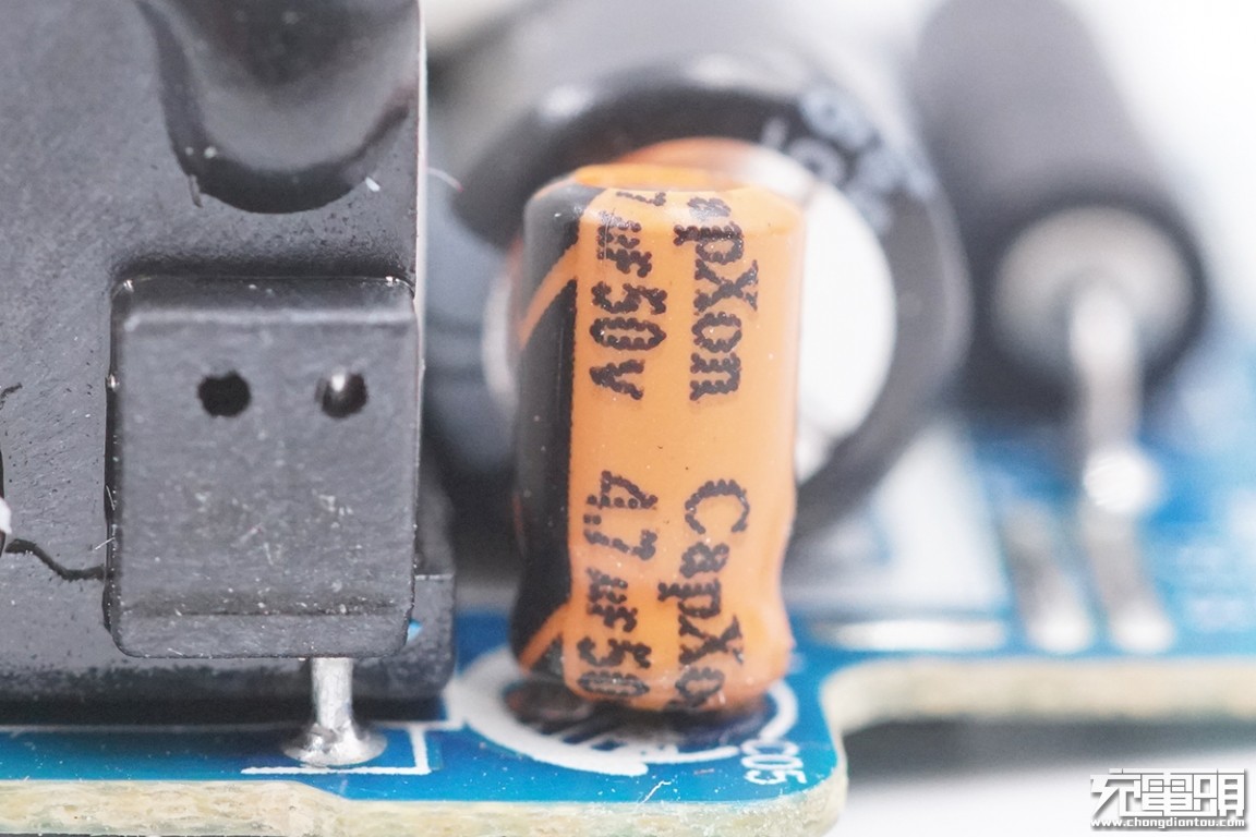 拆解三星s10+,拆解三星45瓦充电器