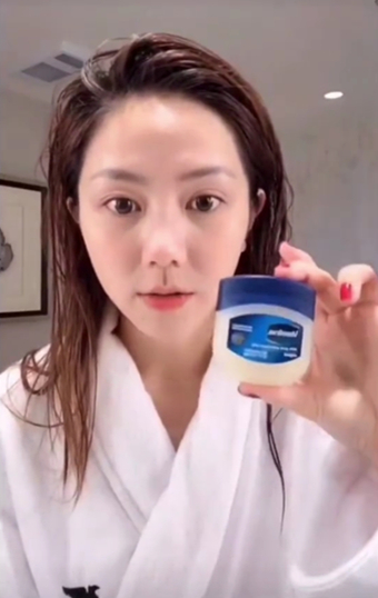 邓紫棋小红瓶,邓紫棋的金鱼嘴视频