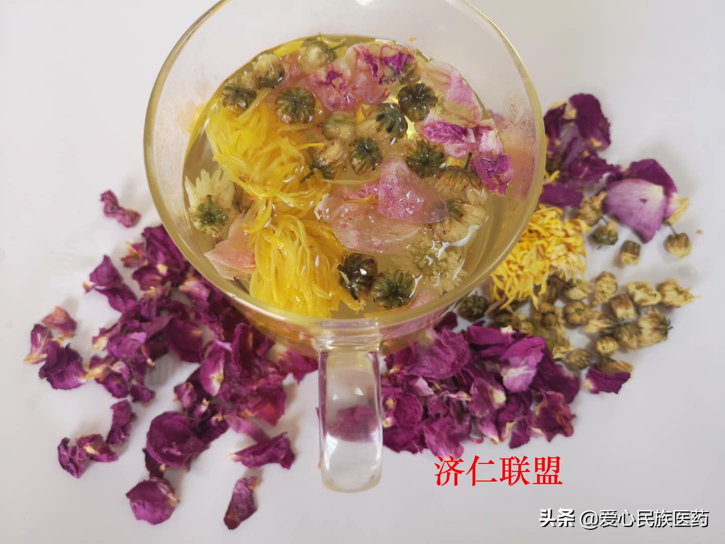 胎菊和金丝皇菊哪个泡水效果好,胎菊和玫瑰花可以一起吗