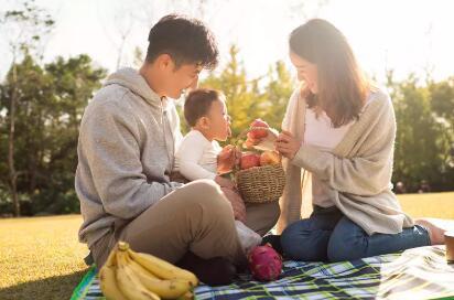 请朋友来家吃饭20000元钱没有了,请闺蜜来家里吃饭吃什么