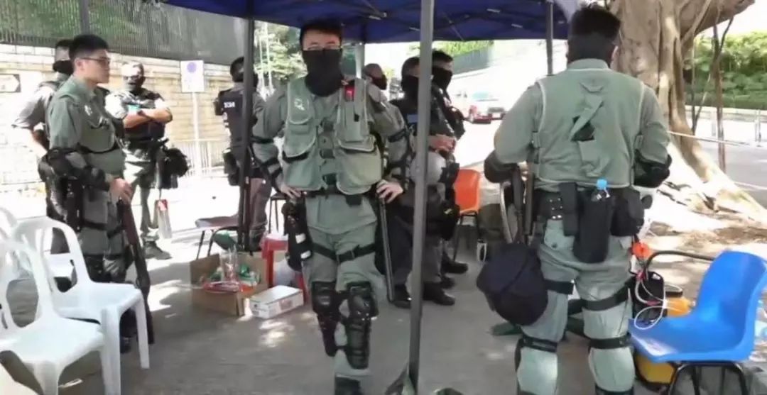 港警锐武装甲车和剑齿虎,港警添新装备