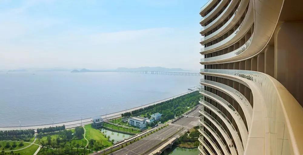 海口希尔顿酒店海鲜自助餐费用 (希尔顿海岛度假放松)