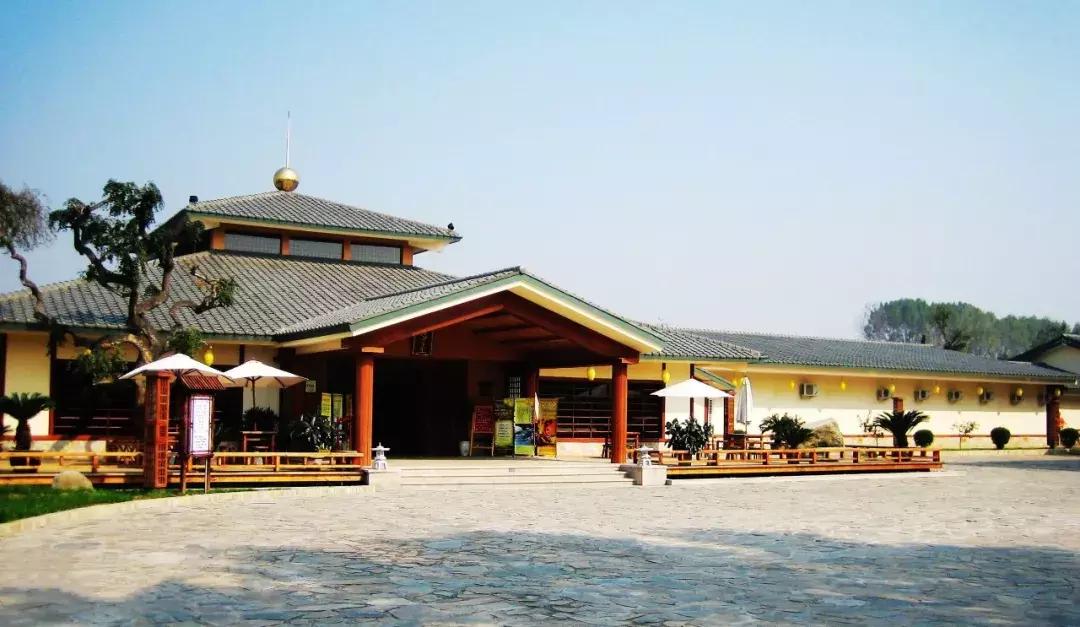 华山周边旅游攻略夏天,华山旁边有温泉