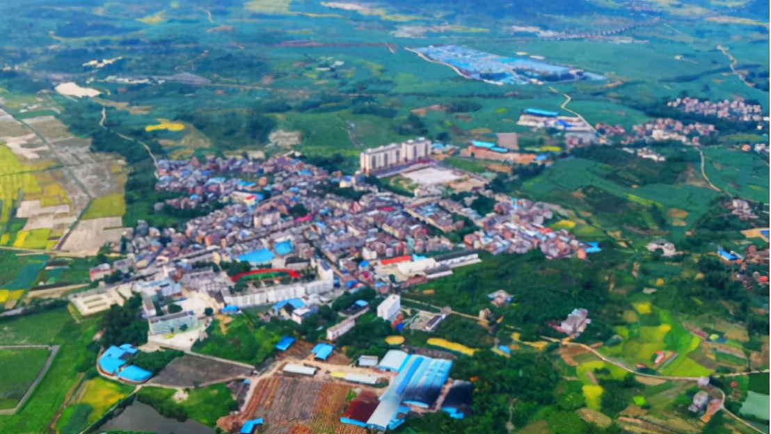 百色贵族学校一年学费多少,广西百色市右江区高级中学学费