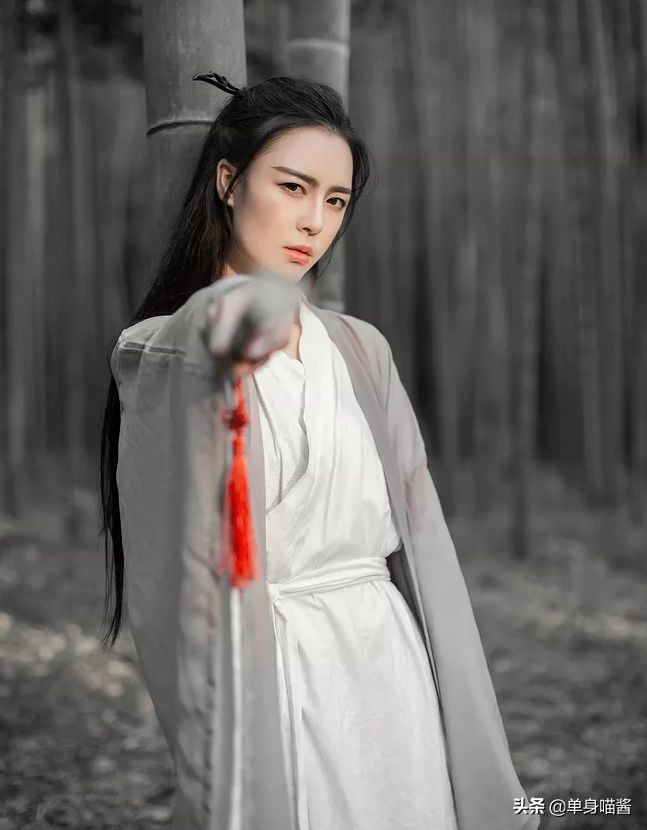 巅峰之作!神医女孩:谈恋爱吗?谁惹我媳妇,我就和谁玩命的那种