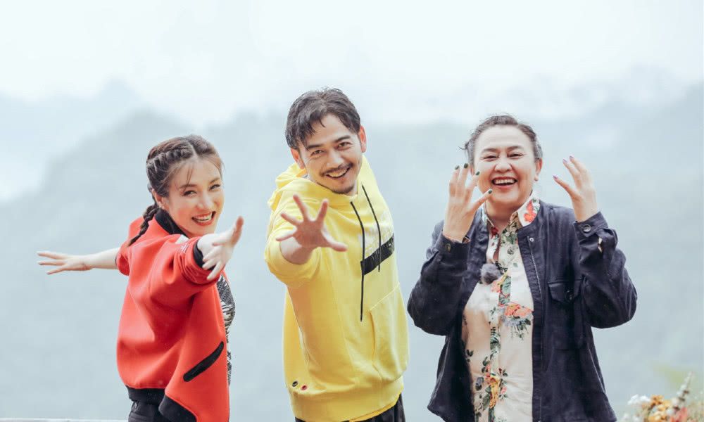 杨烁黎雯全部视频,杨烁王黎雯散步