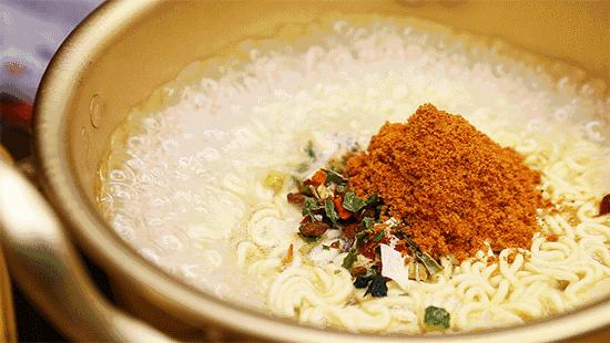 怎样把吃泡面吃出一种高级感,吃泡面最好吃的一种方法