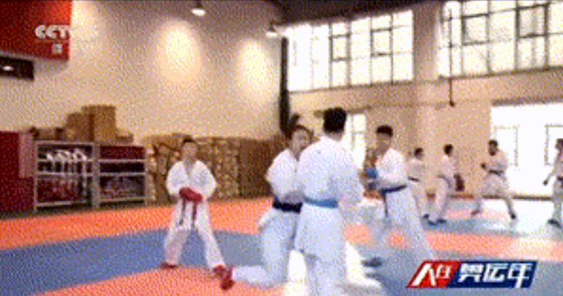 这样的“*力暴**萝莉”,丑吗?