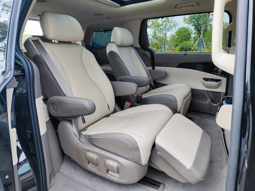 起亚7座mpv嘉华和塞纳,起亚7座mpv嘉华的价格