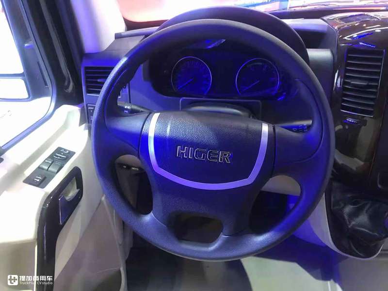 金龙轻客睿星,睿星9座轻客图片