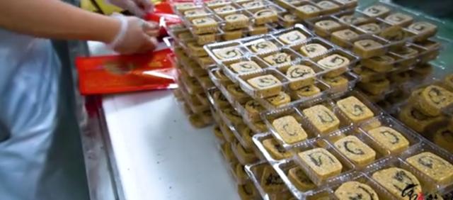 小伙放弃城里打工回老家摆摊创业,小伙放弃城里打工回老家做生意