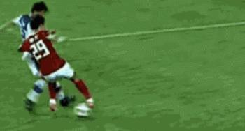 中国足球爆笑动态图,中国足球动画爆笑名场面