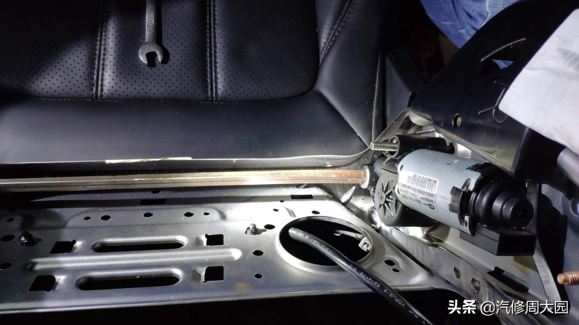 路虎座椅调节突然失灵是什么原因,路虎揽胜座椅靠背故障