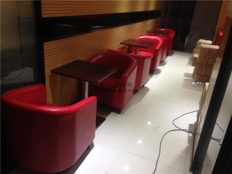 餐饮店怎么摆放桌椅最吸引客人,家庭餐厅桌椅摆放