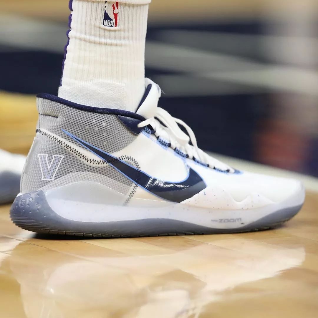 詹姆斯21代篮球鞋nba球员上脚,nba球星上脚球鞋詹姆斯18low