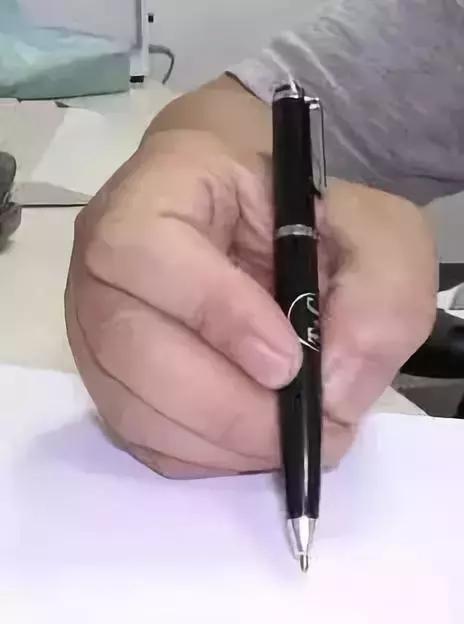 小学近视100度需要配眼镜吗,才上一年级孩子就近视了怎么办