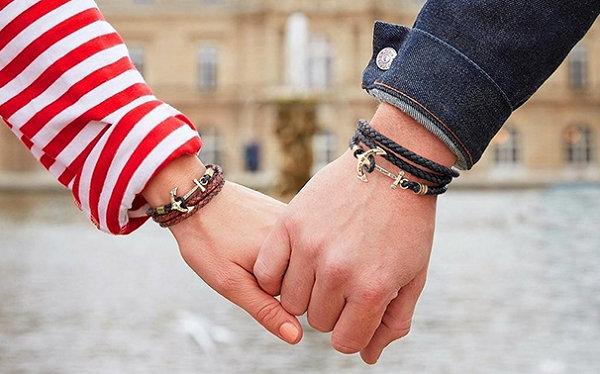 情人节送情侣手链好吗 (情人节戴什么情侣手链)