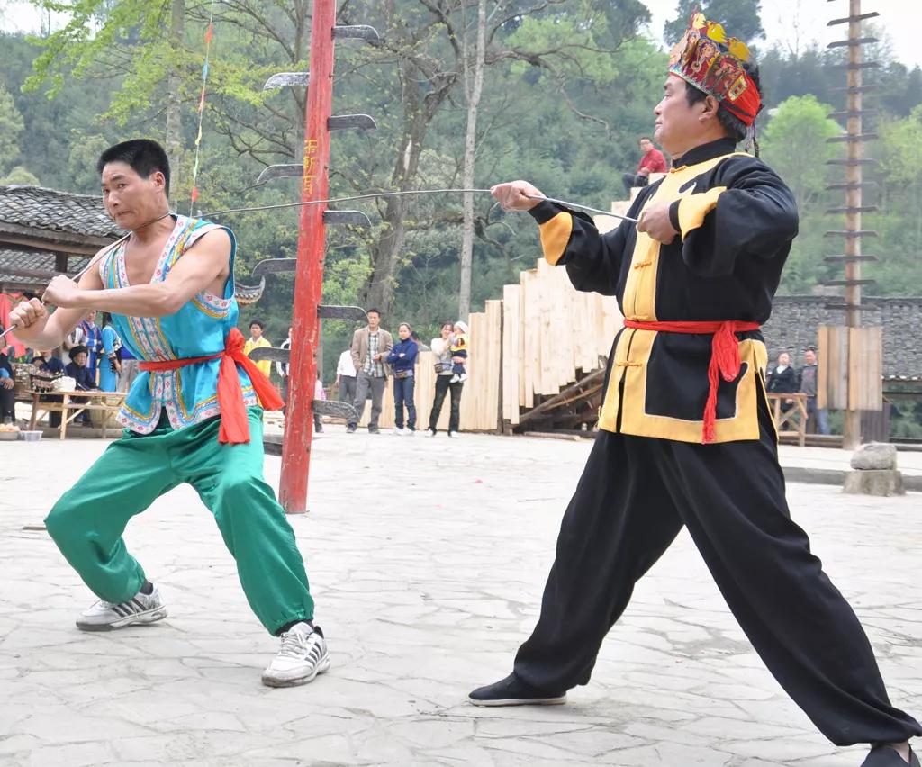 江湖卖药老头绝技,江湖打把式卖艺如何吆喝