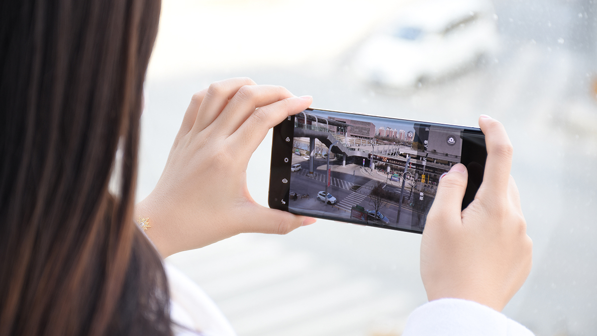 oppofindx2pro素皮耐久测试,精致外观给你不一样的颜值体验