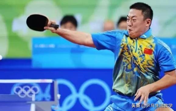 如何提高拉弧圈的爆发力,拉弧圈三点步伐