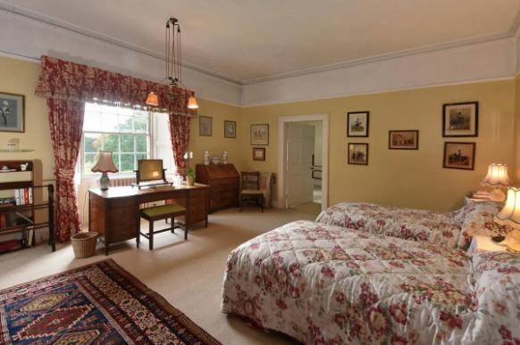 英国伦敦50亩的庄园别墅出售,英国300亩庄园出售