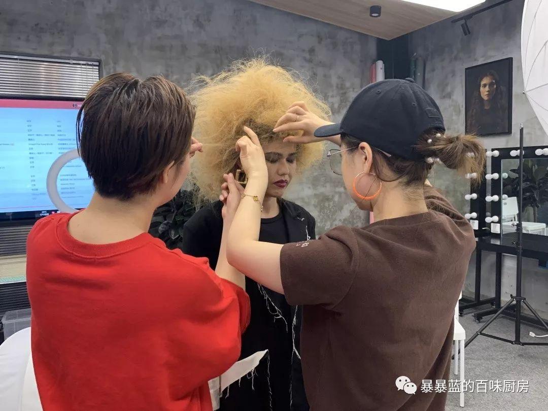 在学校怎么学好化妆技巧,化妆学校学的化妆技巧