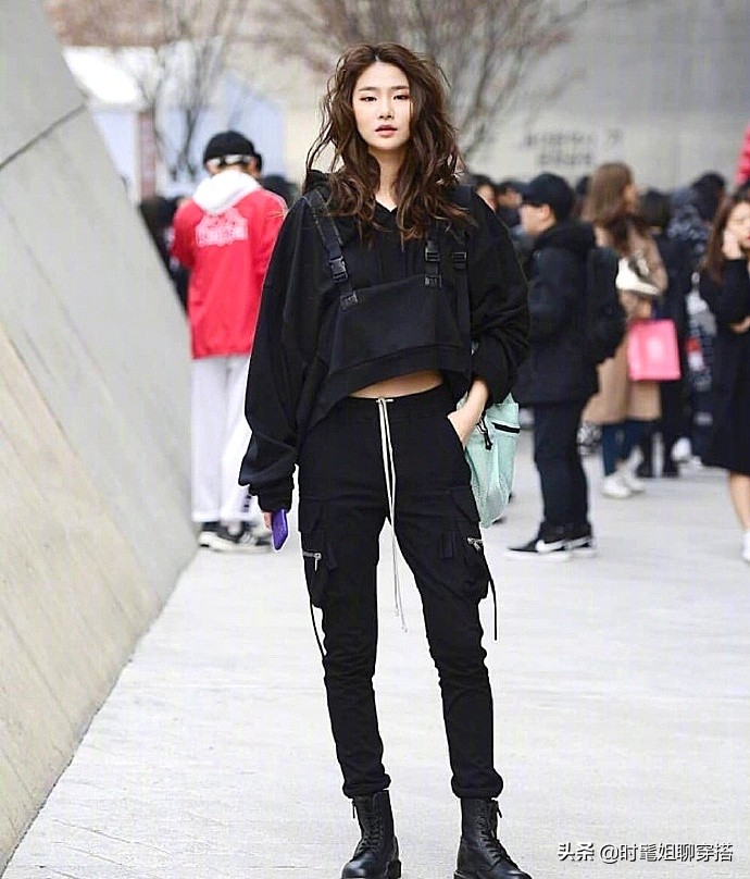 韩国特色服装街拍穿搭,韩国穿搭高级感街拍